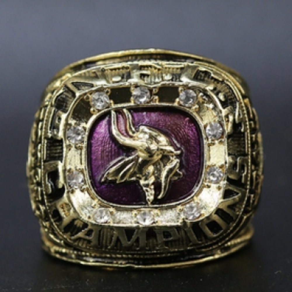 Minnesota Vikings Championship Ring... Fast shipping from USA